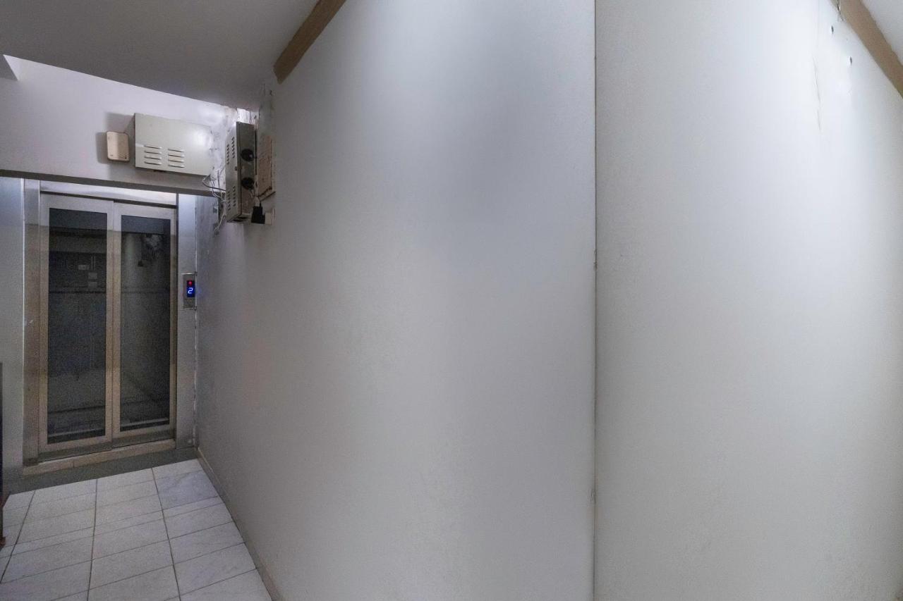 Oyo 13535 Aakash Hotel Ахмедабад Екстериор снимка