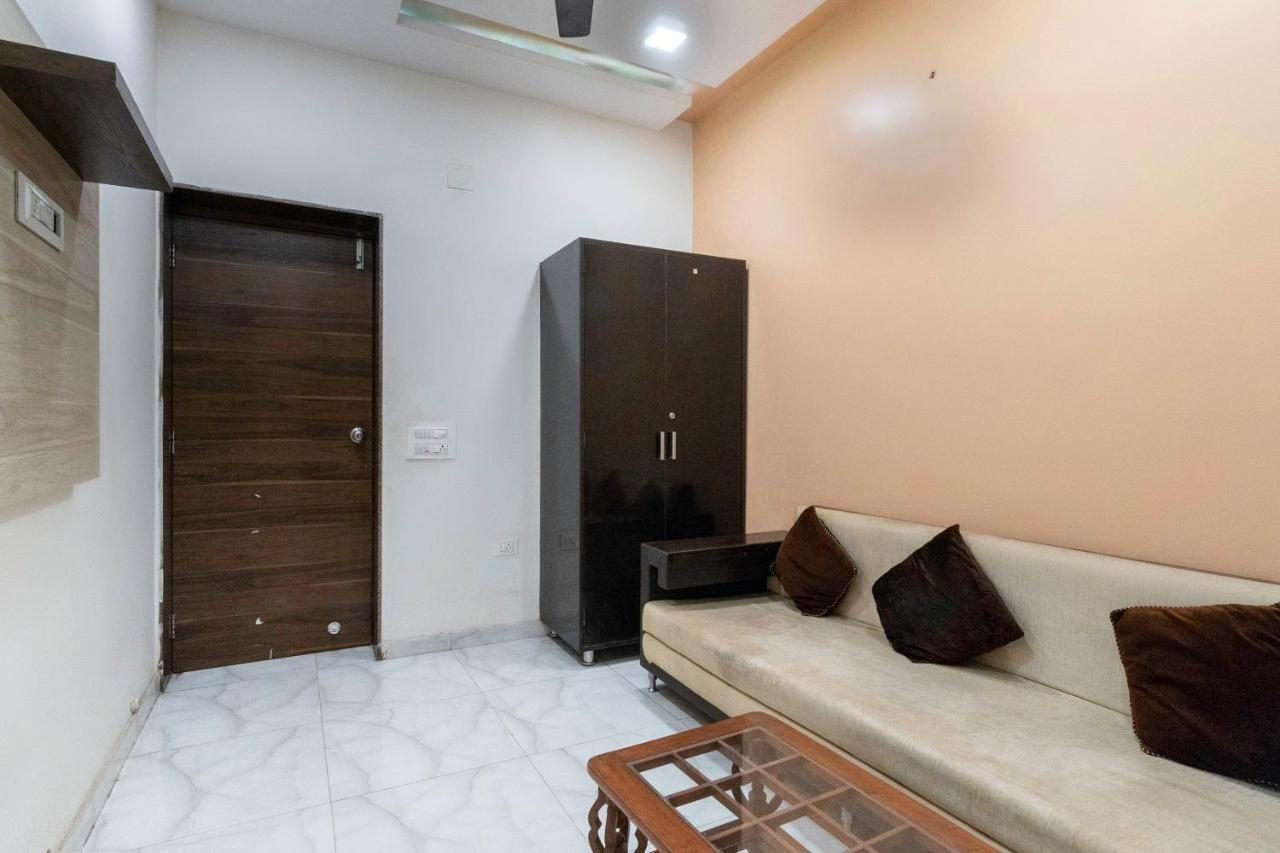 Oyo 13535 Aakash Hotel Ахмедабад Екстериор снимка